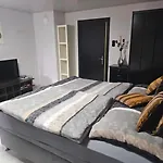 Petzenblick - Ganzjaehrig Beheizter Und Privater Indoorpool