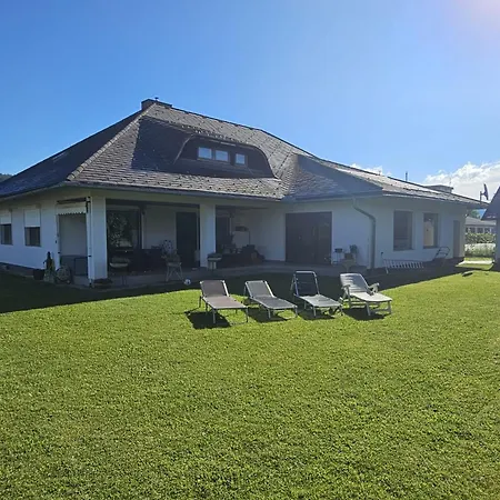 Holiday home Petzenblick - Ganzjaehrig Beheizter Und Privater Indoorpool Gonowetz