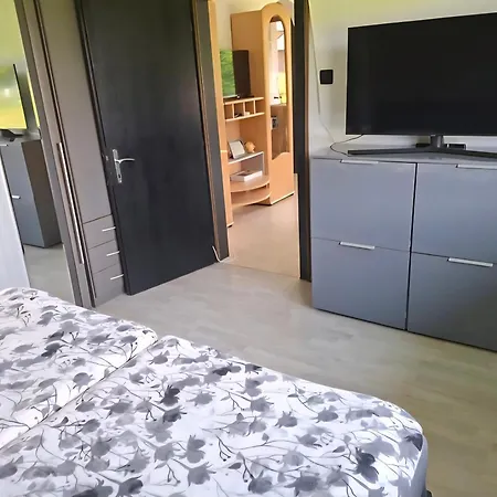 Petzenblick - Ganzjaehrig Beheizter Und Privater Indoorpool * Gonowetz